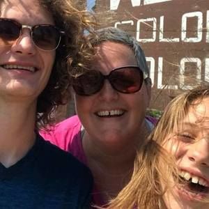 Meet your Posher, Crystal